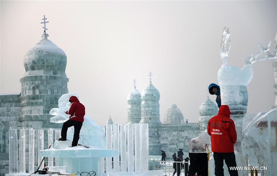 CHINA-HARBIN-ICE SCULPTURE-COMPETITION (CN)