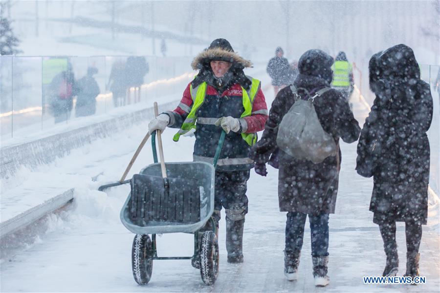 RUSSIA-MOSCOW-SNOWFALL