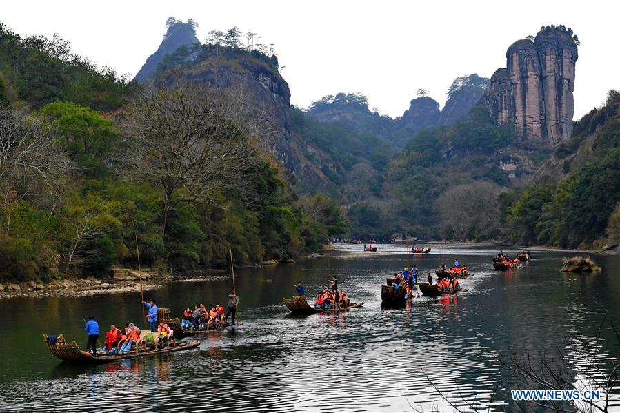 CHINA-FUJIAN-WUYI MOUNTAIN SCENIC AREA-BAMBOO RAFTS (CN)