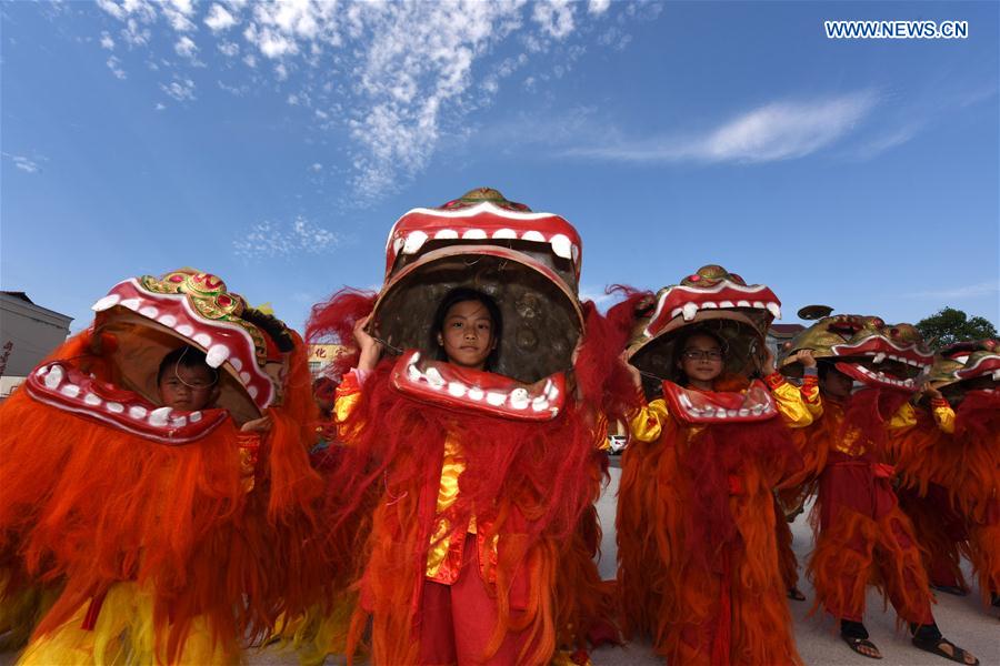 CHINA-JIANGXI-SCHOOL-CLASS-LION DANCE (CN)