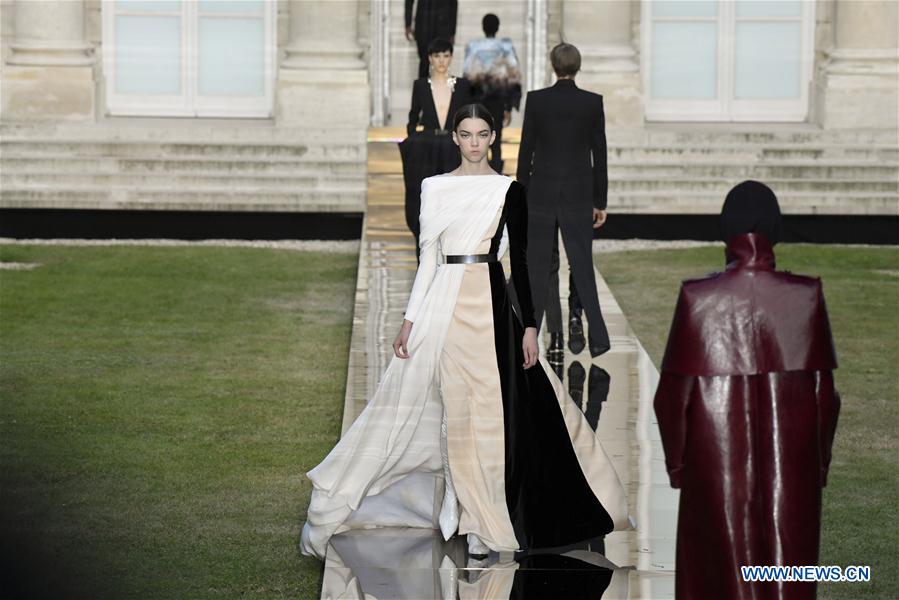 FRANCE-PARIS-FASHION-HAUTE COUTURE-GIVENCHY