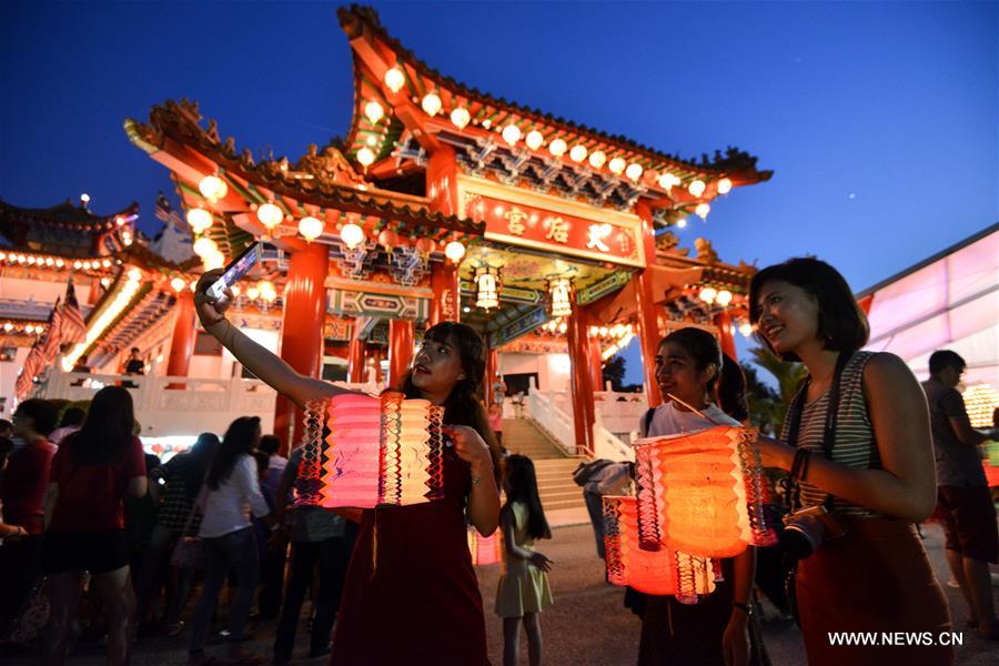 MALAYSIA-KUALA LUMPUR-MID AUTUMN FESTIVAL