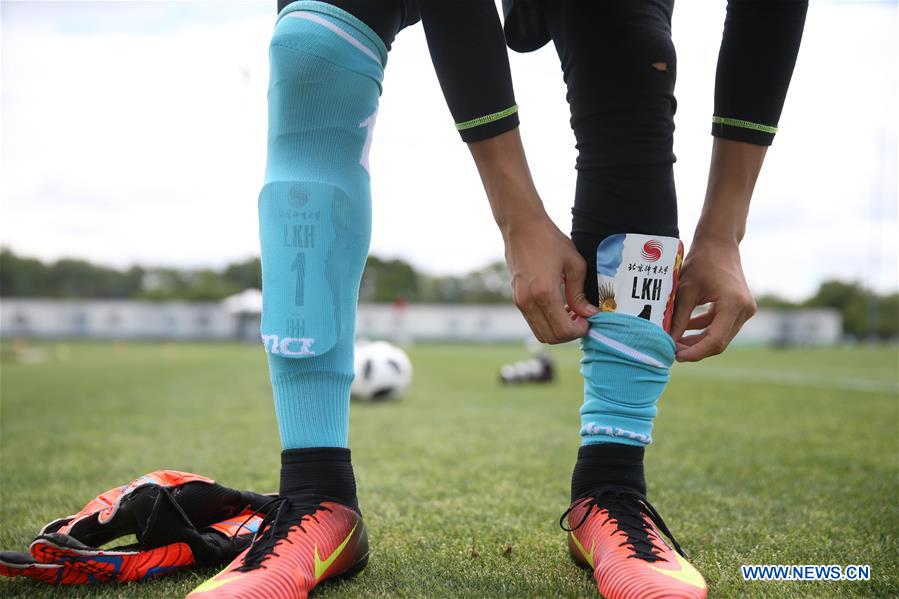 ARGENTINA-BUENOS AIRES-CHINESE FOOTBALL PLAYERS-TEENAGERS-TRAINING