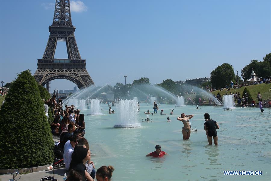 FRANCE-PARIS-HEAT WAVE