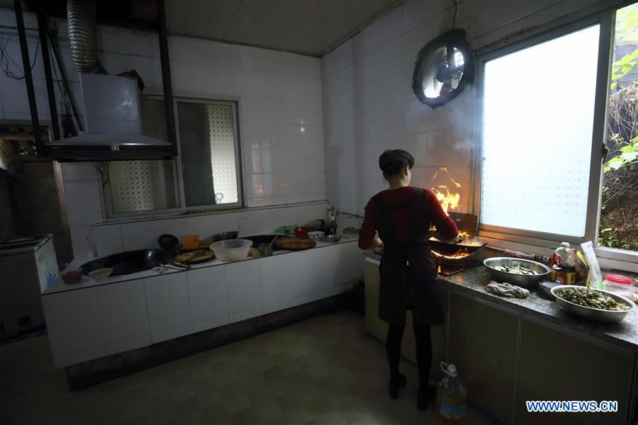 CHINA-JIANGXI-RUIJIN-FEMALE CHEF-POVERTY ALLEVIATION (CN)